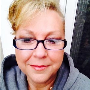 Meet your Posher, Deana